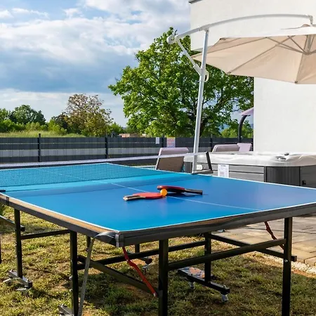 Blue Lagoon - Private Pool And Whirlpool Villa